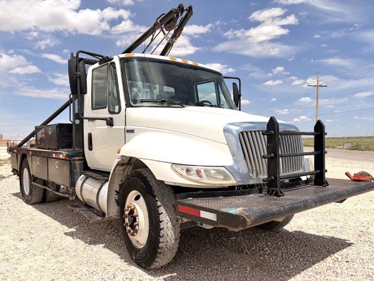 2013-international-durastar-4300-image-3