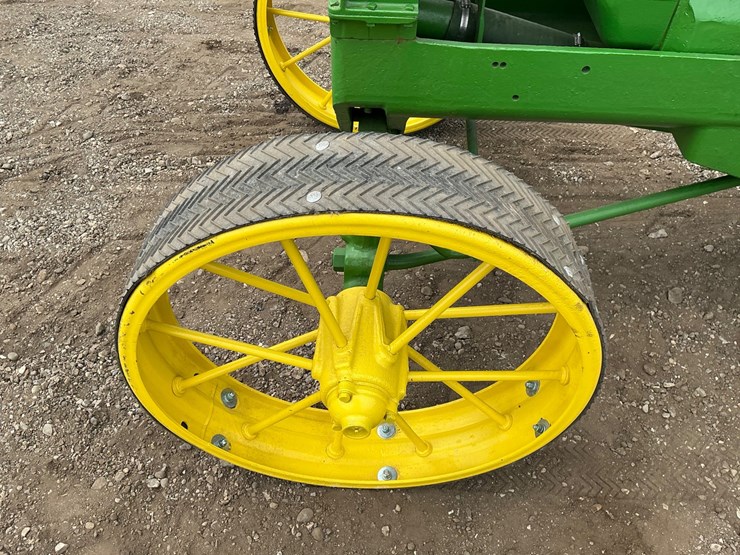 1935-john-deere-model-a-image-22
