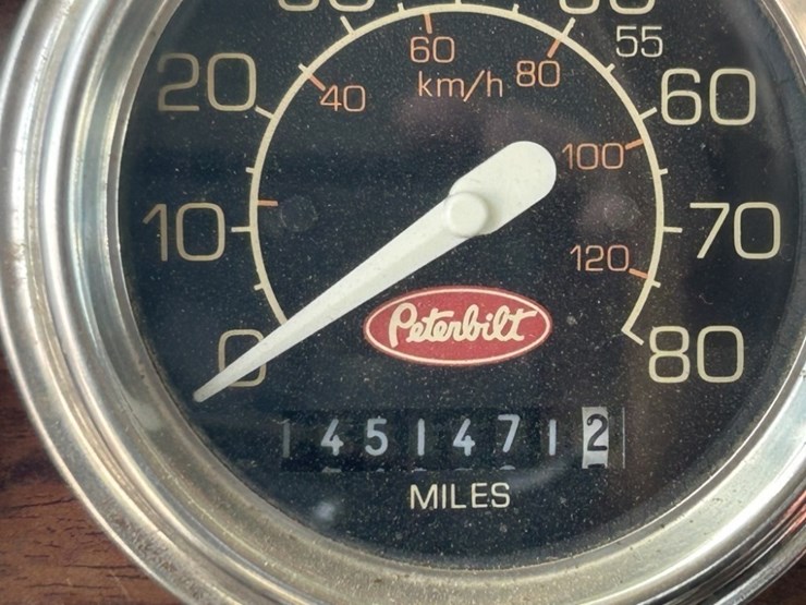 1994-peterbilt-378-image-17