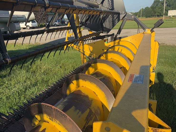 new-holland-74c-image-16