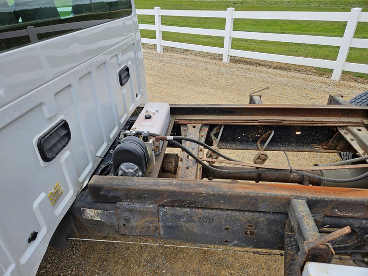 2009-ford-f550-image-58