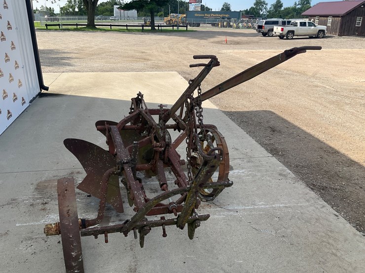 #5306-•-antique-two-bottom-pull-type-moldboard-plow-image-8
