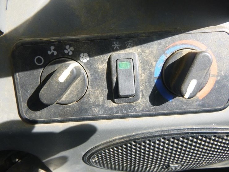 2020-bobcat-t770-image-20