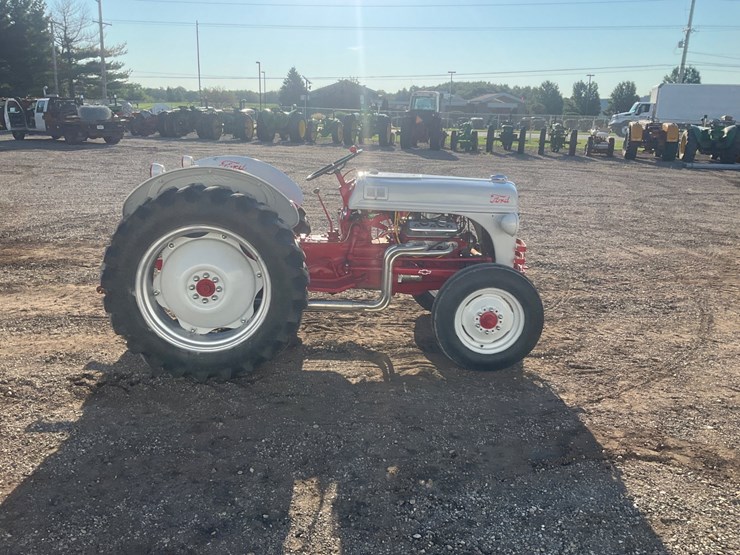 ford-tractor-image-6