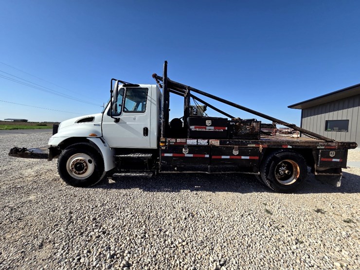2015-international-durastar-4300-image-8