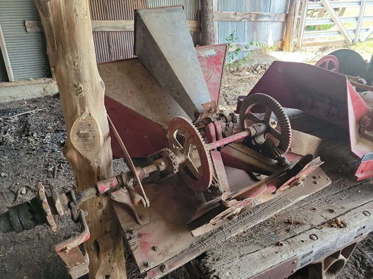 international-end-gate-seeder-image-4