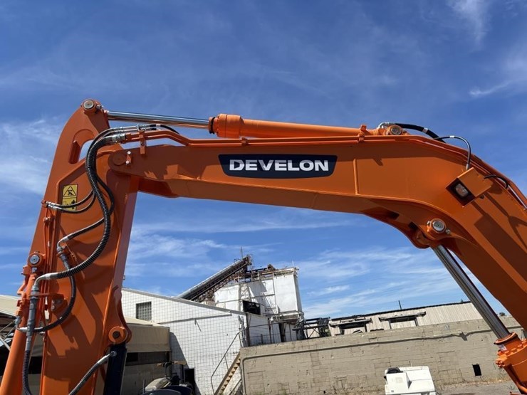 2023-develon-dx85r-3-hydraulic-excavator-image-20