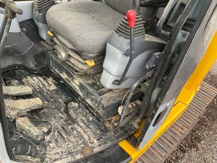 2006-komatsu-pc138us-lc-image-52