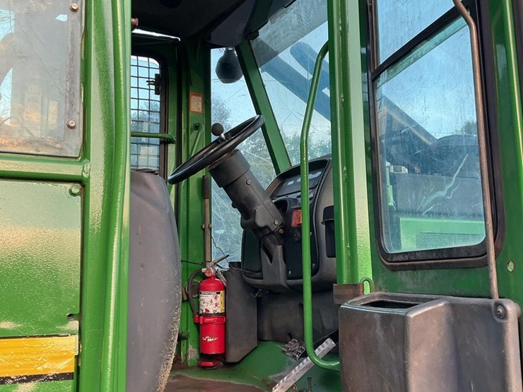 2006-deere-648g-iii-image-21