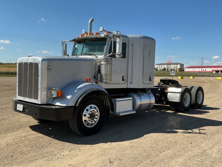 2015-peterbilt-367-image-1