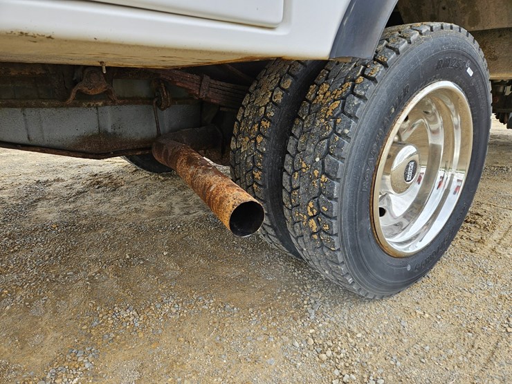 2008-ford-f550-image-63