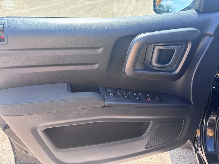 2013-honda-ridgeline-image-8