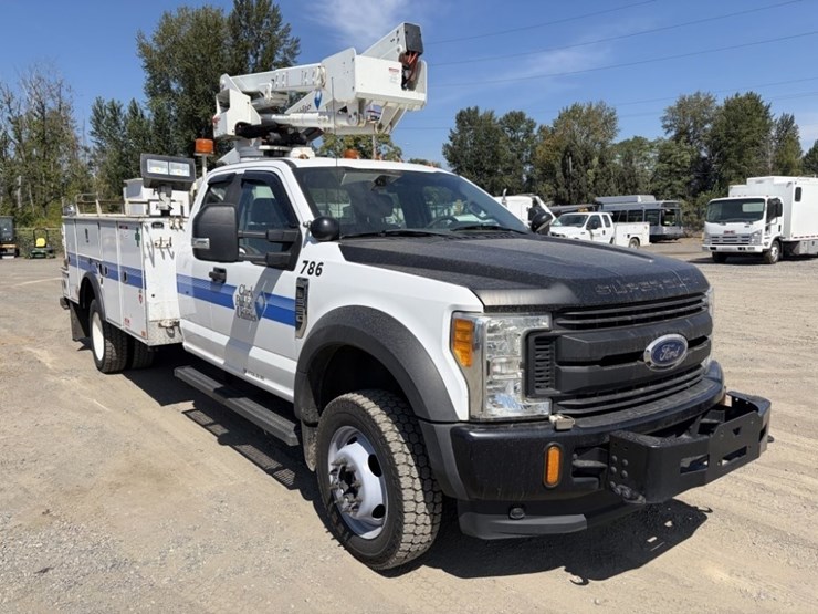2017-ford-f550-image-2
