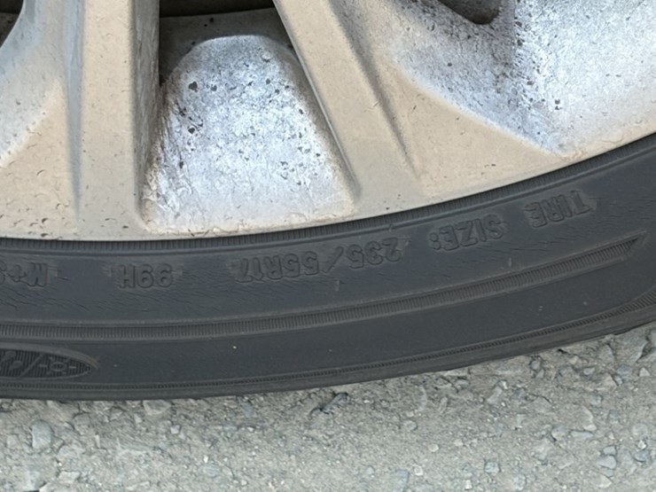 2018-ford-escape-se-image-32
