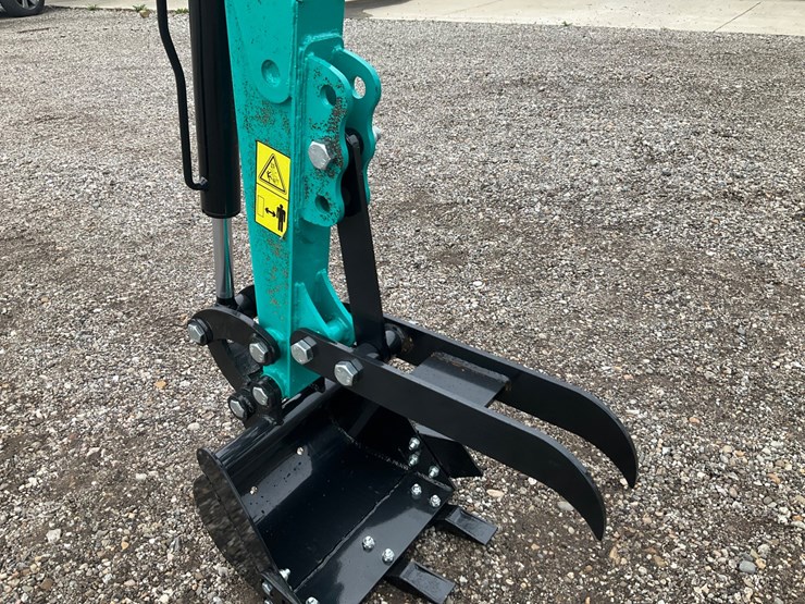 #1602-•-cfg-kt13r-mini-excavator-image-9
