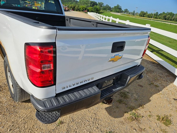 2017-chevrolet-1500-image-16