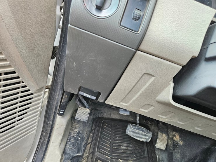2009-ford-f550-image-76