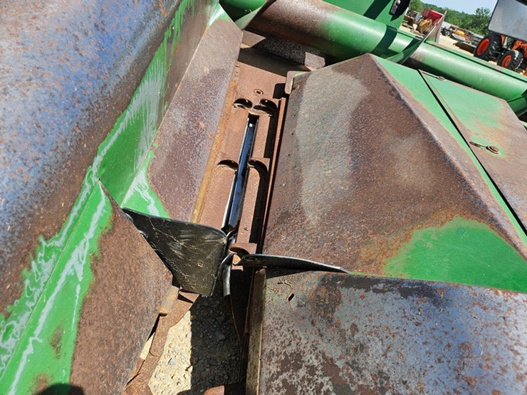 john-deere-444-image-11