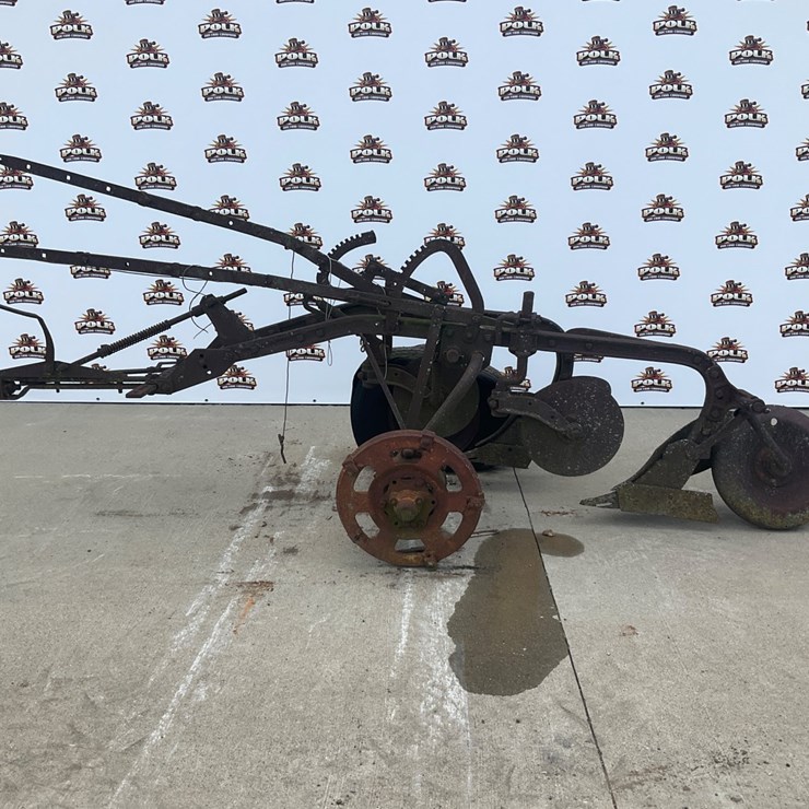 #5304 • Antique Pull-Type 2-Bottom Moldboard Plow