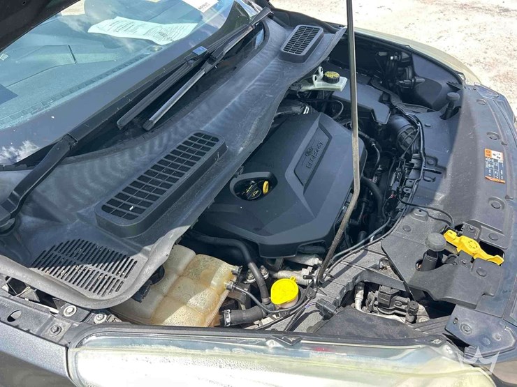 2015-ford-escape-image-9