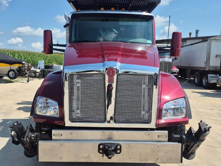 2018-kenworth-t880-image-8