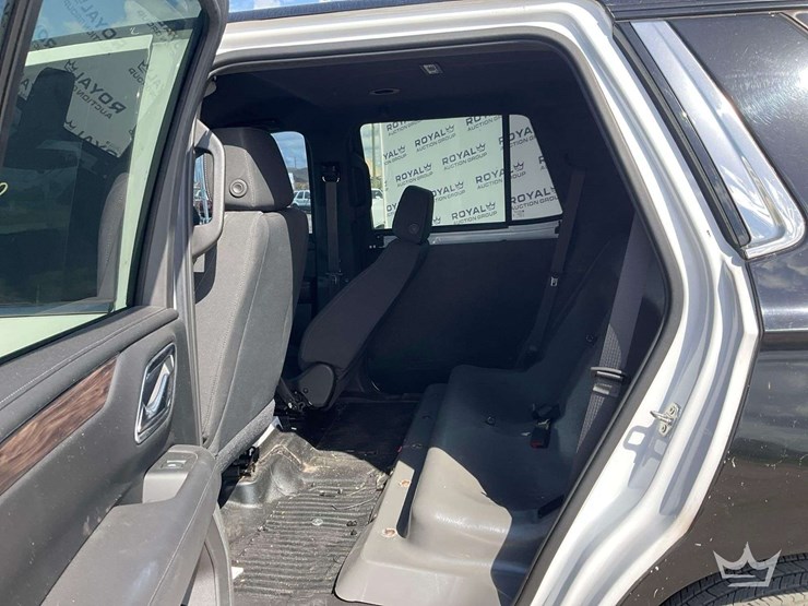 2021-chevrolet-tahoe-image-23