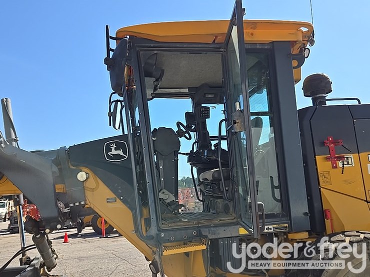 2016-deere-672gp-image-56