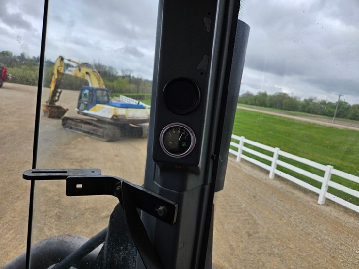 new-holland-9682-image-39