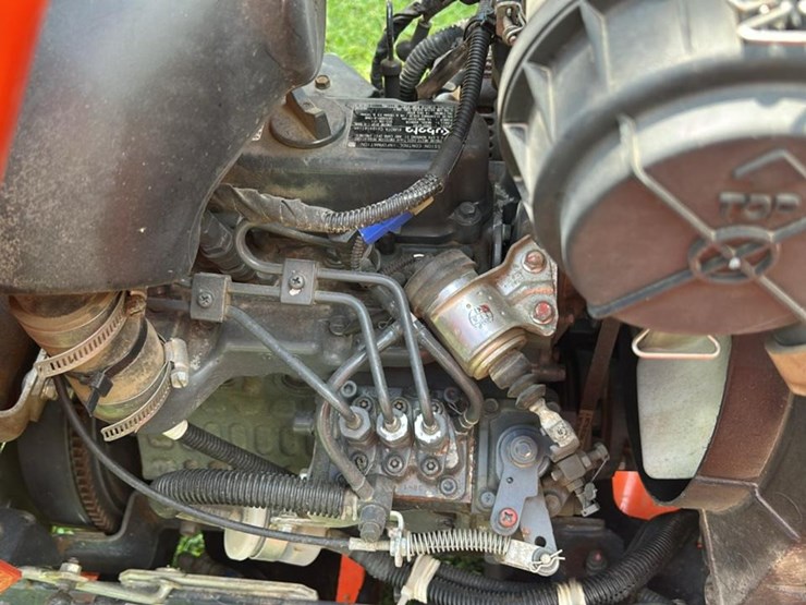 2022-kubota-bx2380-image-32