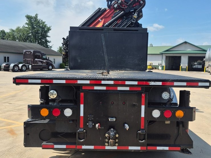 2018-kenworth-t880-image-4