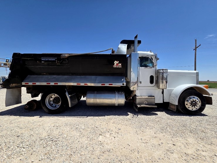 1998-peterbilt-379-image-4