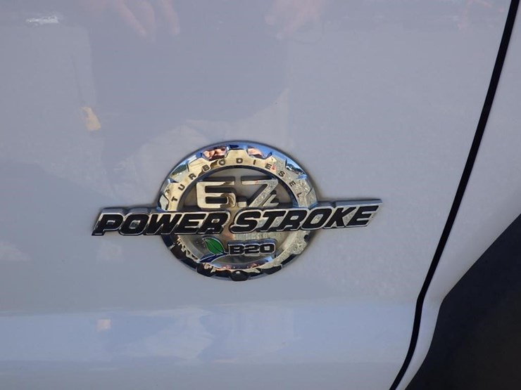 2014-ford-f550-image-25
