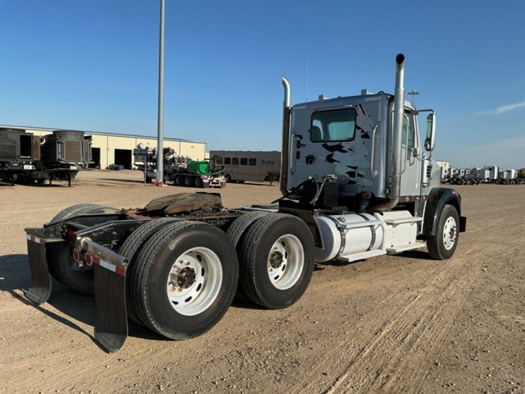 2013-freightliner-coronado-122-sd-image-5