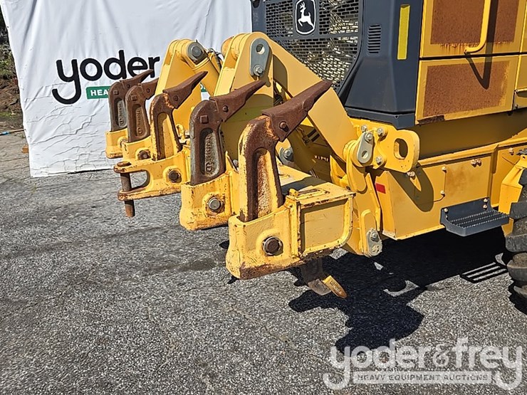 2016-deere-672gp-image-53