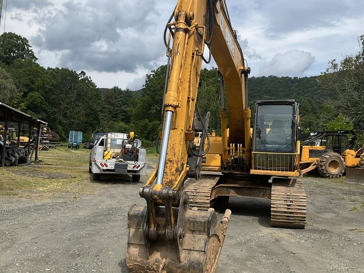 2004-deere-160c-lc-image-9