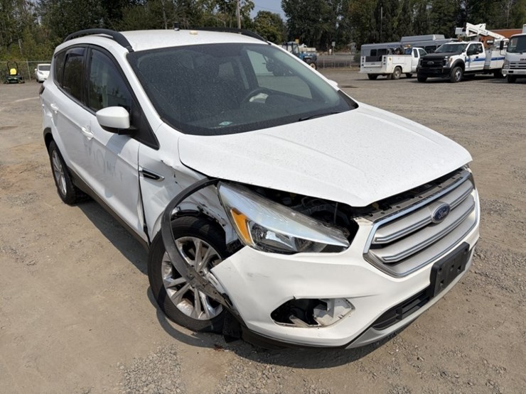2018-ford-escape-se-image-2