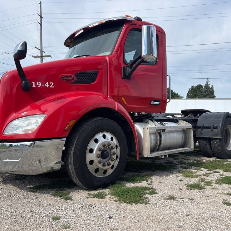 2019 PETERBILT 579