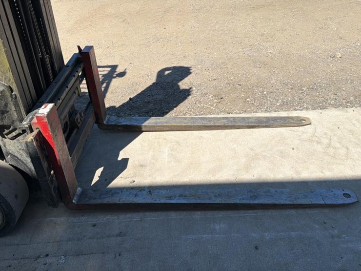 #1355-•-2004-yale-glc040-forklift-image-10