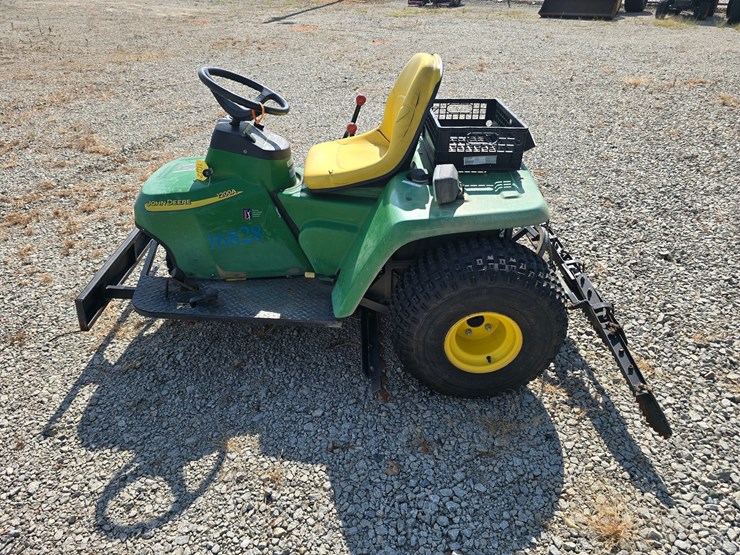 #1012-•-2019-john-deere-1200a-bunker-rake-image-2