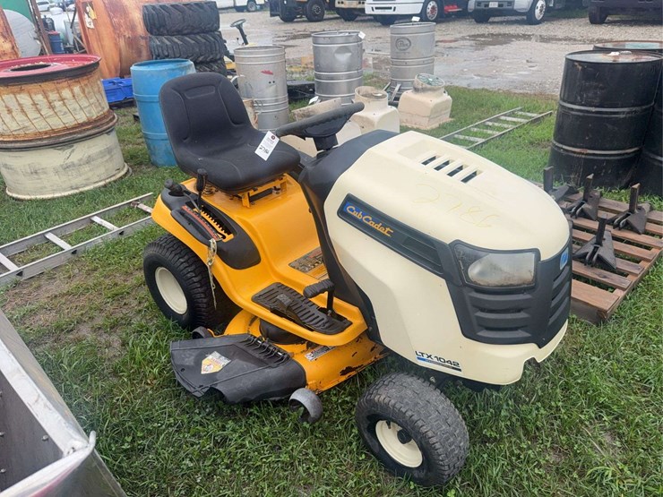cub-cadet-ltx1042-image-2