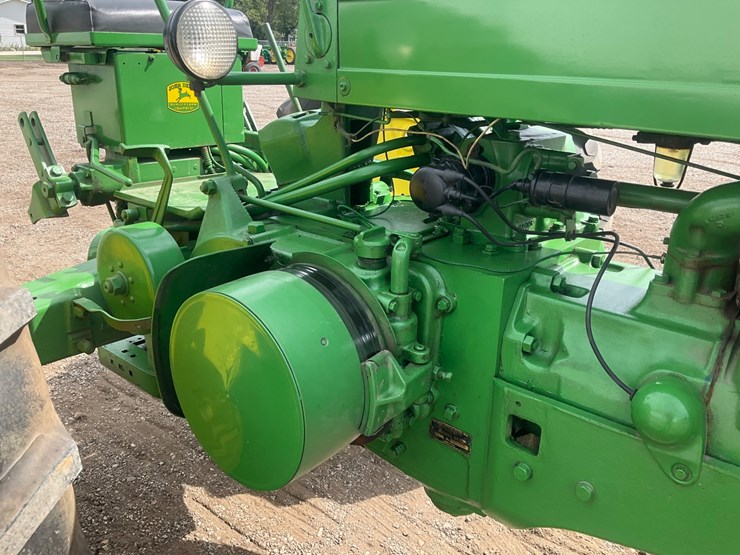 1954-john-deere-60-image-13