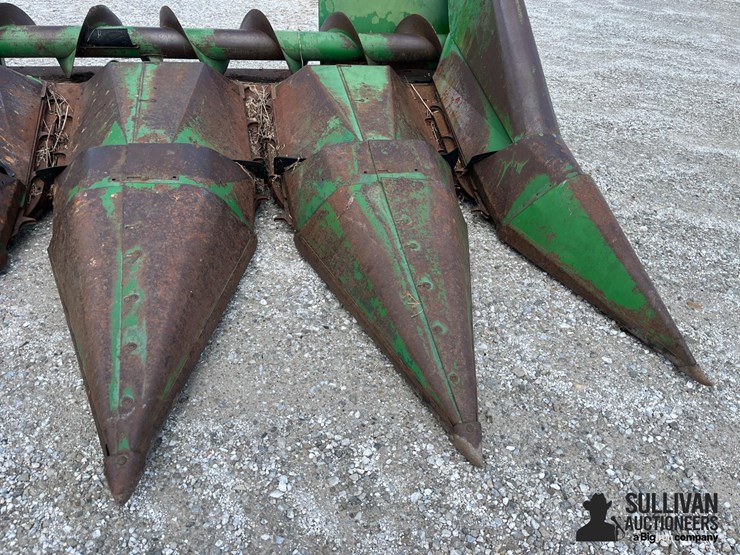 john-deere-444-image-17