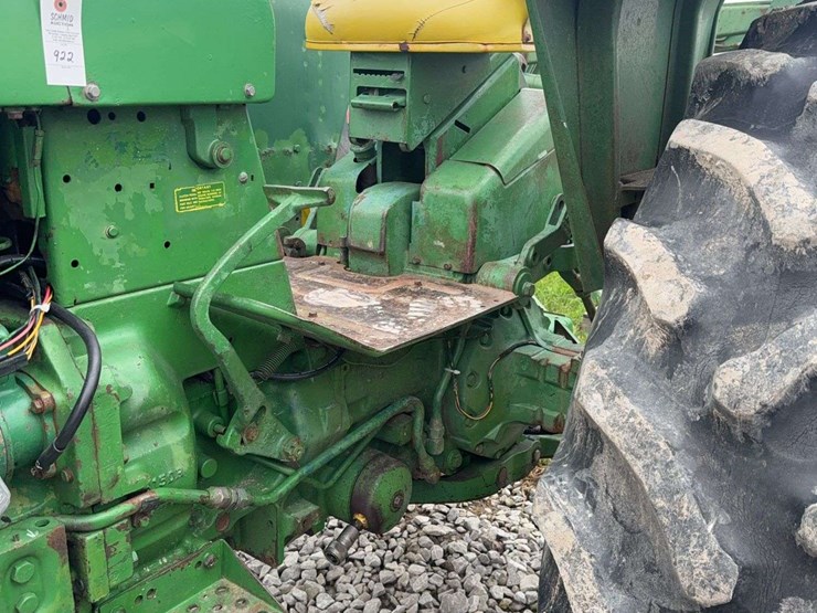 1976-john-deere-3020-image-11