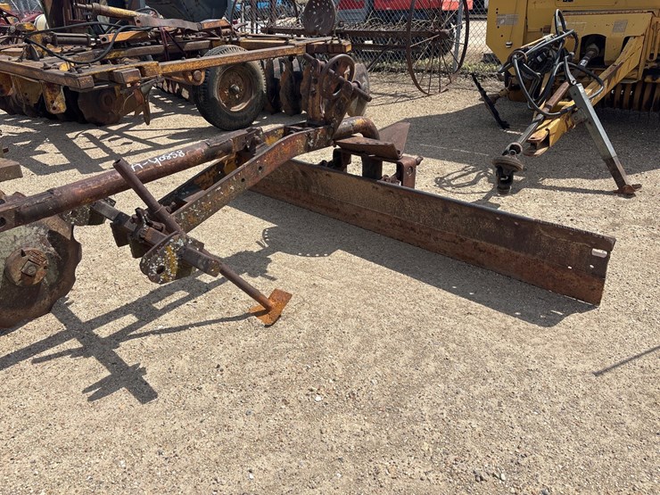 #975-•-7ft-adjustable-3pth-grader-blade-image-1