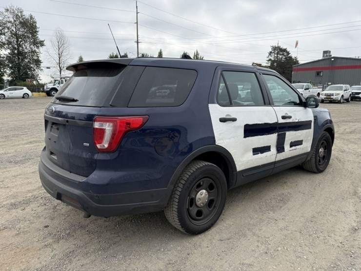 2018-ford-explorer-image-4