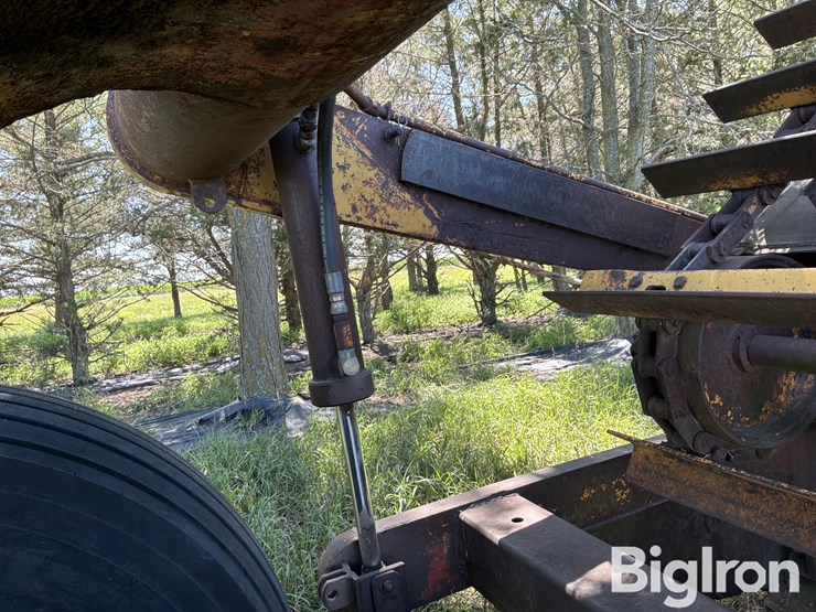 soil-mover-90-e-pull-type-scraper-image-10