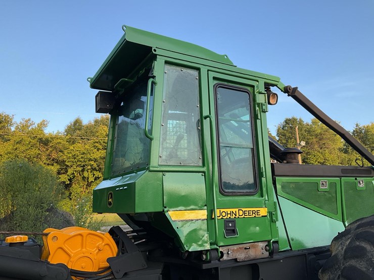2006-deere-648g-iii-image-60