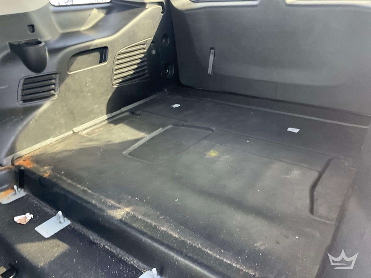 2019-chevrolet-tahoe-image-18