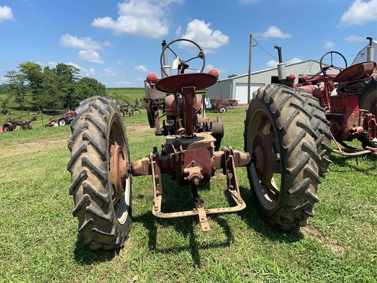 1941-farmall-h-with-mounted-buzz-saw-image-4