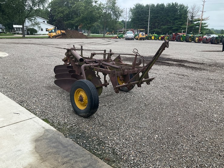 #5312-•-4-bottom-pull-type-moldboard-plow-image-6